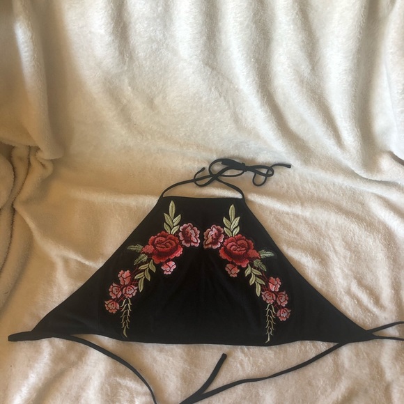 🌹Rose Embroidered Set🌹 - Picture 2 of 6